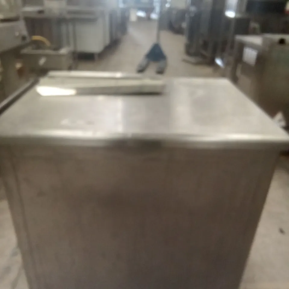 LINCAT COMMERCIAL GM2 HOT CUPBOARD 