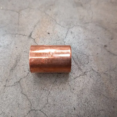 APPROXIMATELY 300 CENTER STRAIGHT COUPLINGS