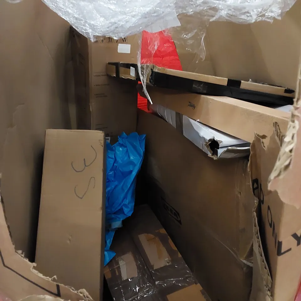 PALLET TO CONTAIN ASSORTED HOUSEHOLD ITEMS AND CONSUMER PRODUCTS. INCLUDING HEATERS, LEGO, WINE BOTTLE HOLDER, TURNTABLE SYSTEM ETC 