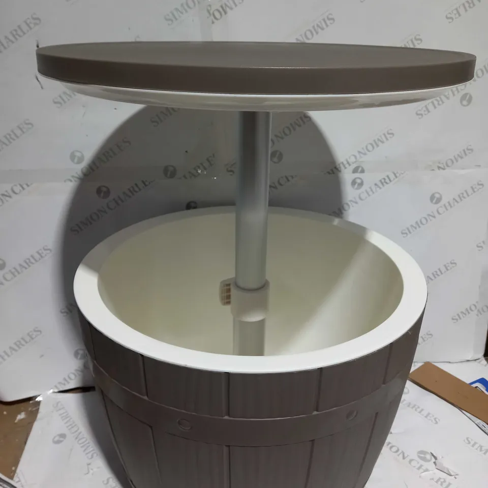 INNOVATORS DRINKS COOLER TABLE