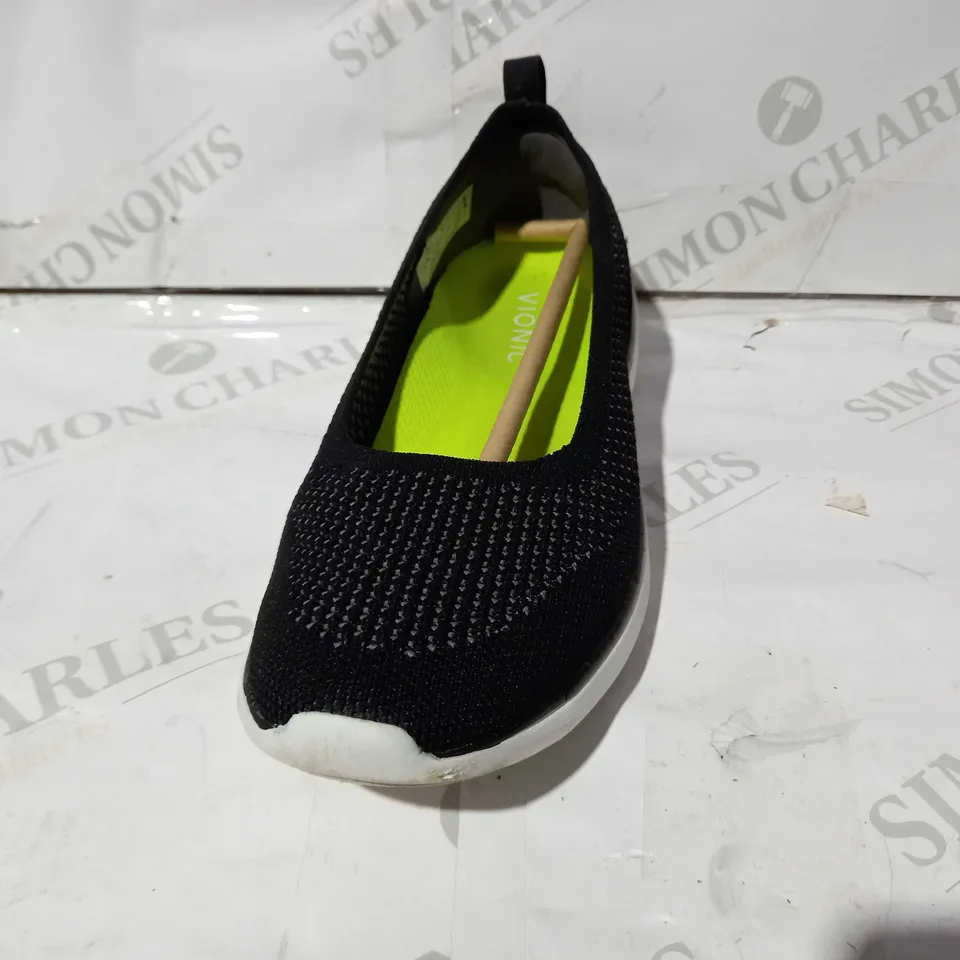 BOXED PAIR OF VIONIC KALLIE BALRNA IN BLACK UK SIZE 5