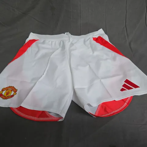 MANCHESTER UNITED HOME SHORTS SIZE L