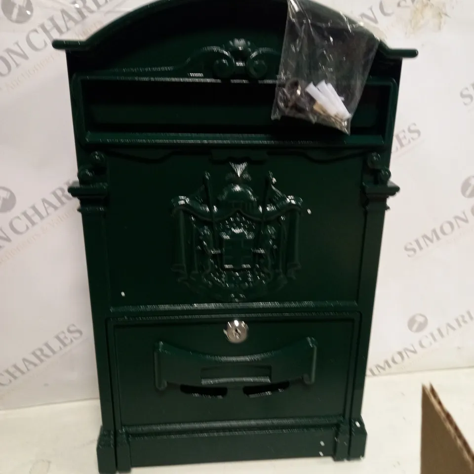 GREEN METAL OUTDOOR POSTAL BOX