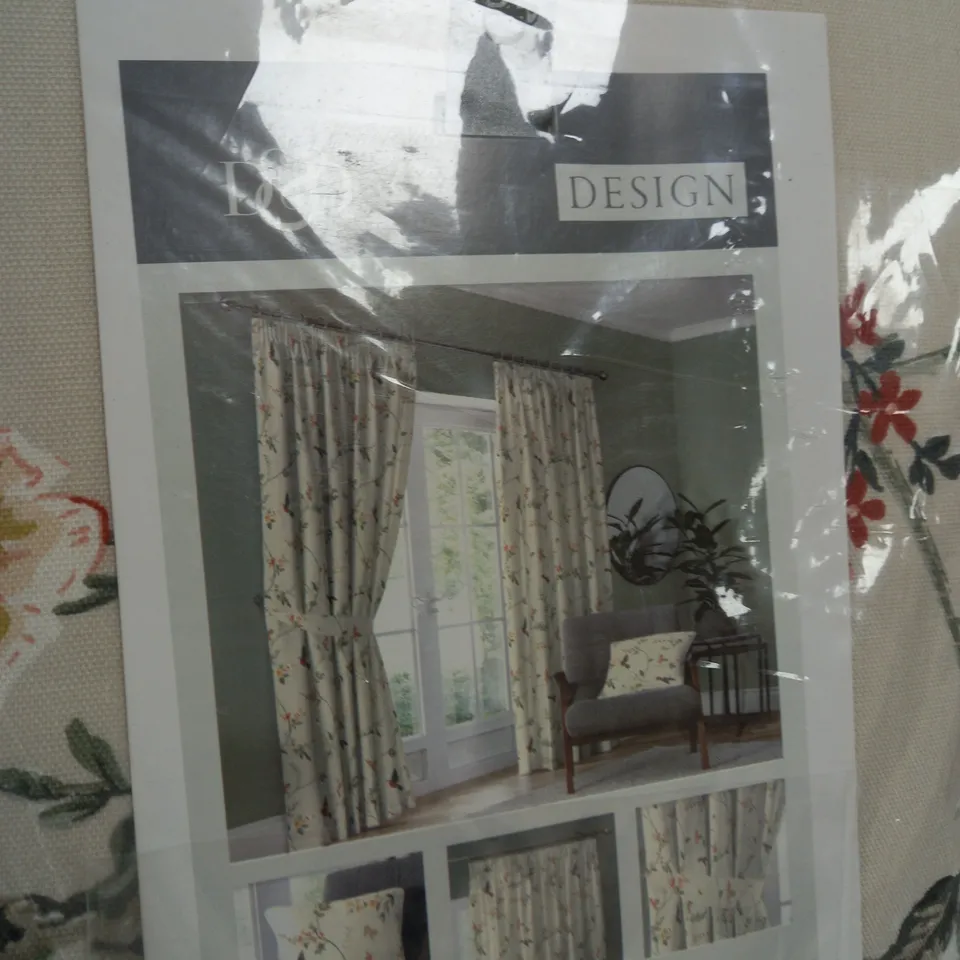 D&D DARNLEY PENCIL PLEAT CURTAINS