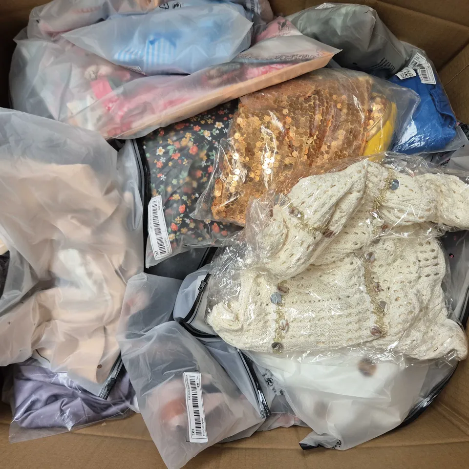 APPROXIMATELY 45 ASSORTED CLOTHING ITEMS IN VARIOUS SIZES, STYLES & COLOURS - COLLECTION ONLY