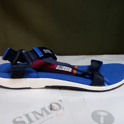 REGATTA LADY SANTA SOL SANDALS SIZE 6