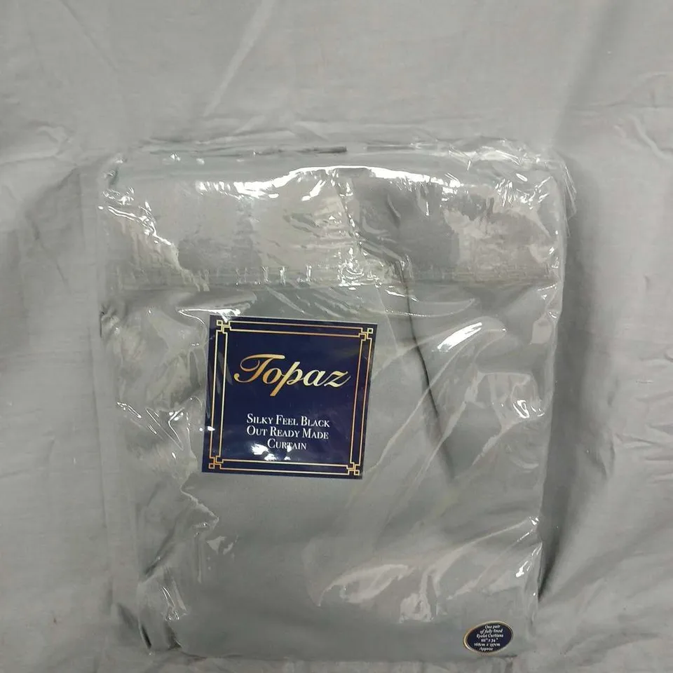 TOPAZ SILKY FEEL BLACK OUT READY MADE CURTAIN – GREY (LUXE HOME COLLECTION)