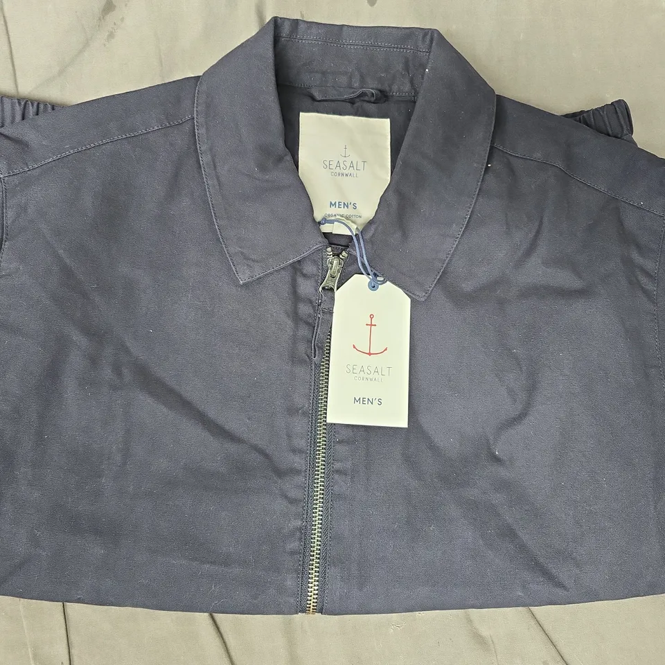 SEASALT CORNWALL MEN'S CHESTEN HARRINGTON JACKET IN NAVY SIZE SMALL