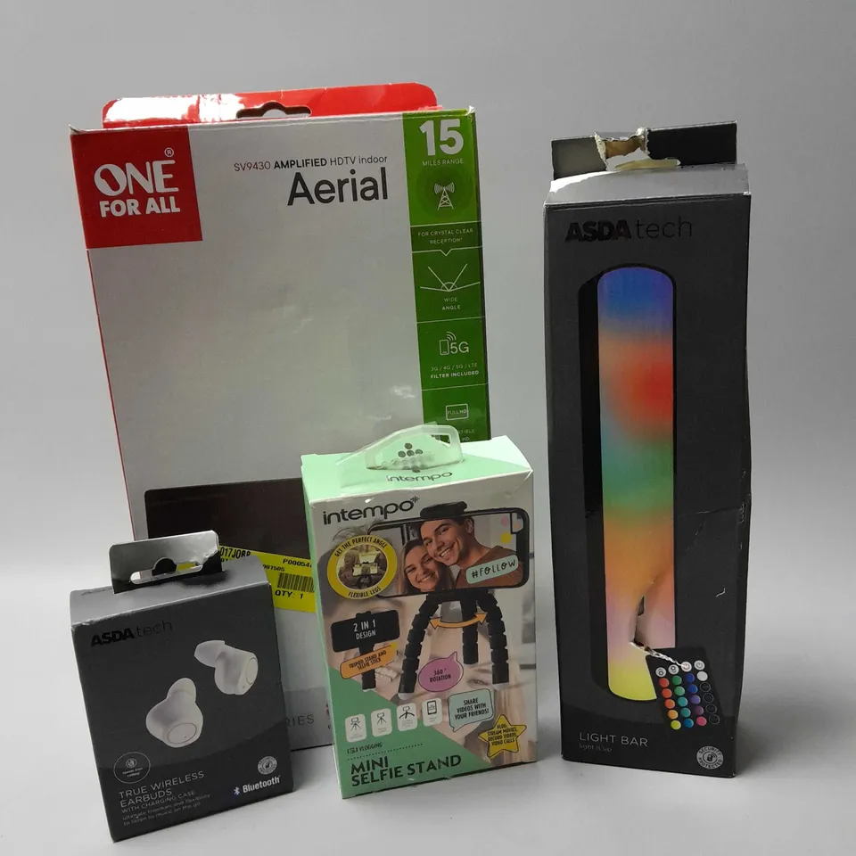 APPROXIMATELY 15 ASSORTED ELECTRICAL ITEMS TO INCLUDE ONE FOR ALL AERIAL, LIGHT BAR, TRUE WIRELESS EARBUDS, ETC