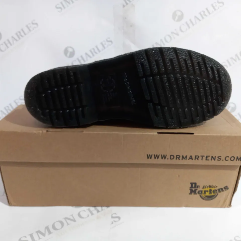 BOXED DR MARTINS 1460 PASCAL WARM SAND HIGH TOP - UK 5