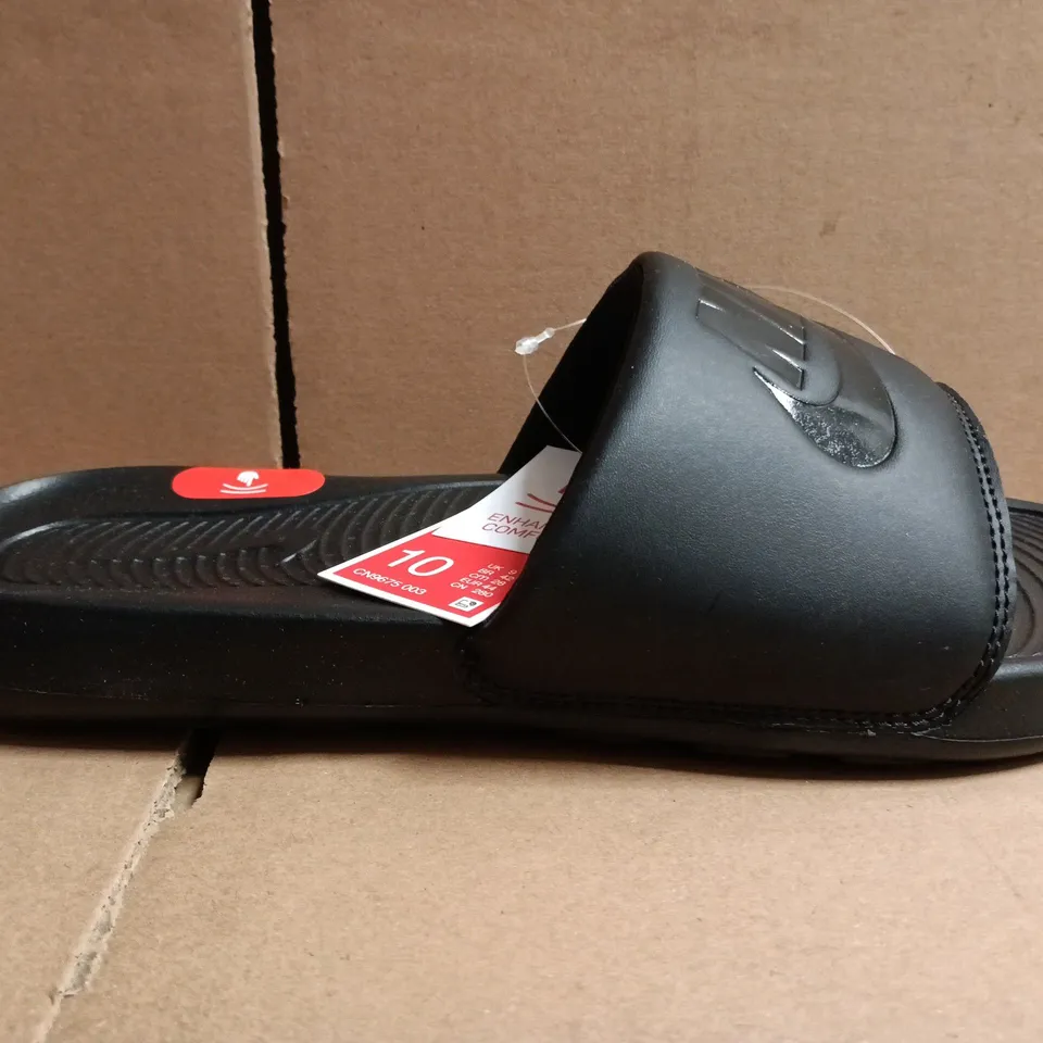 BOXED PAIR OF NIKE VICTORI ONE SLIDES IN BLACK SIZE UK 9