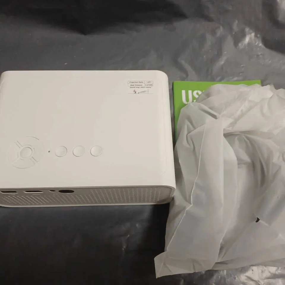 BOXED MINI PROJECTOR WITH WIFI