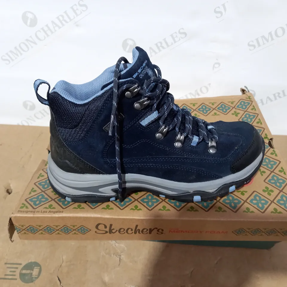 BOXED PAIR OF SKECHERS - SIZE 4