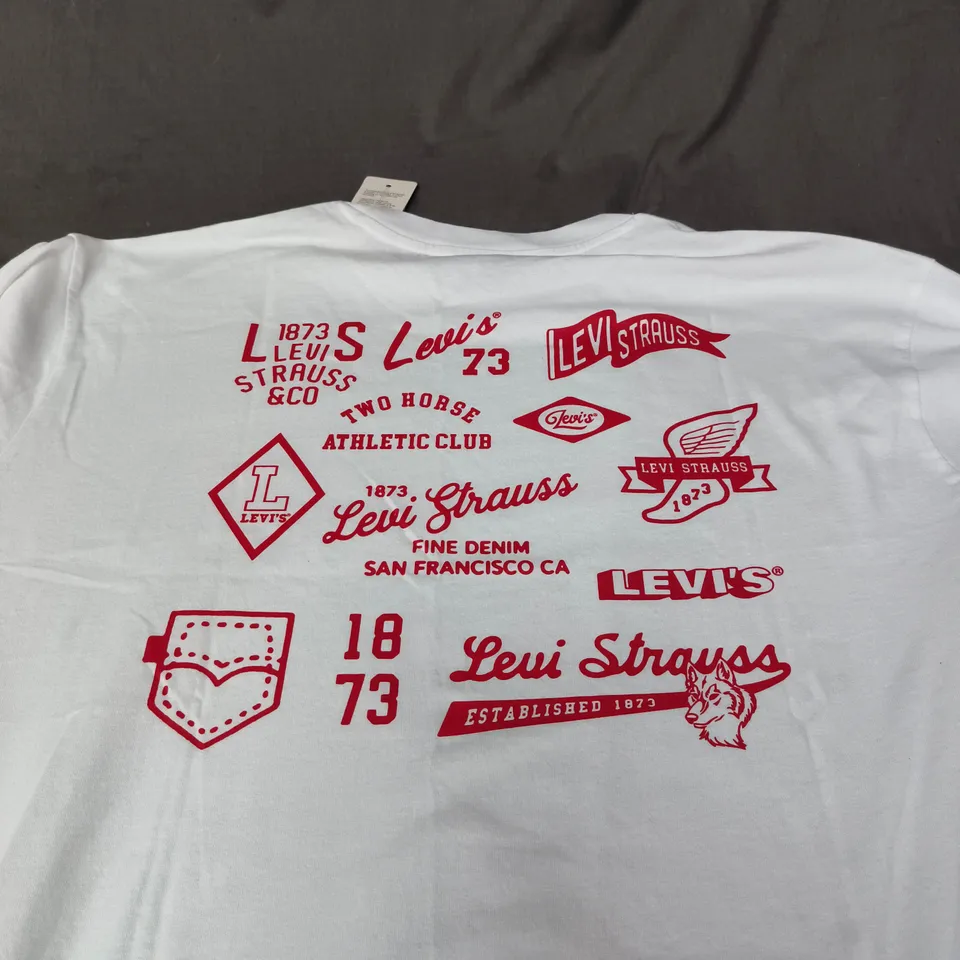 LEVI'S LONG-SLEEVE T-SHIRT WITH BACK PRINT – TWO HORSE ATHLETIC CLUB - XL