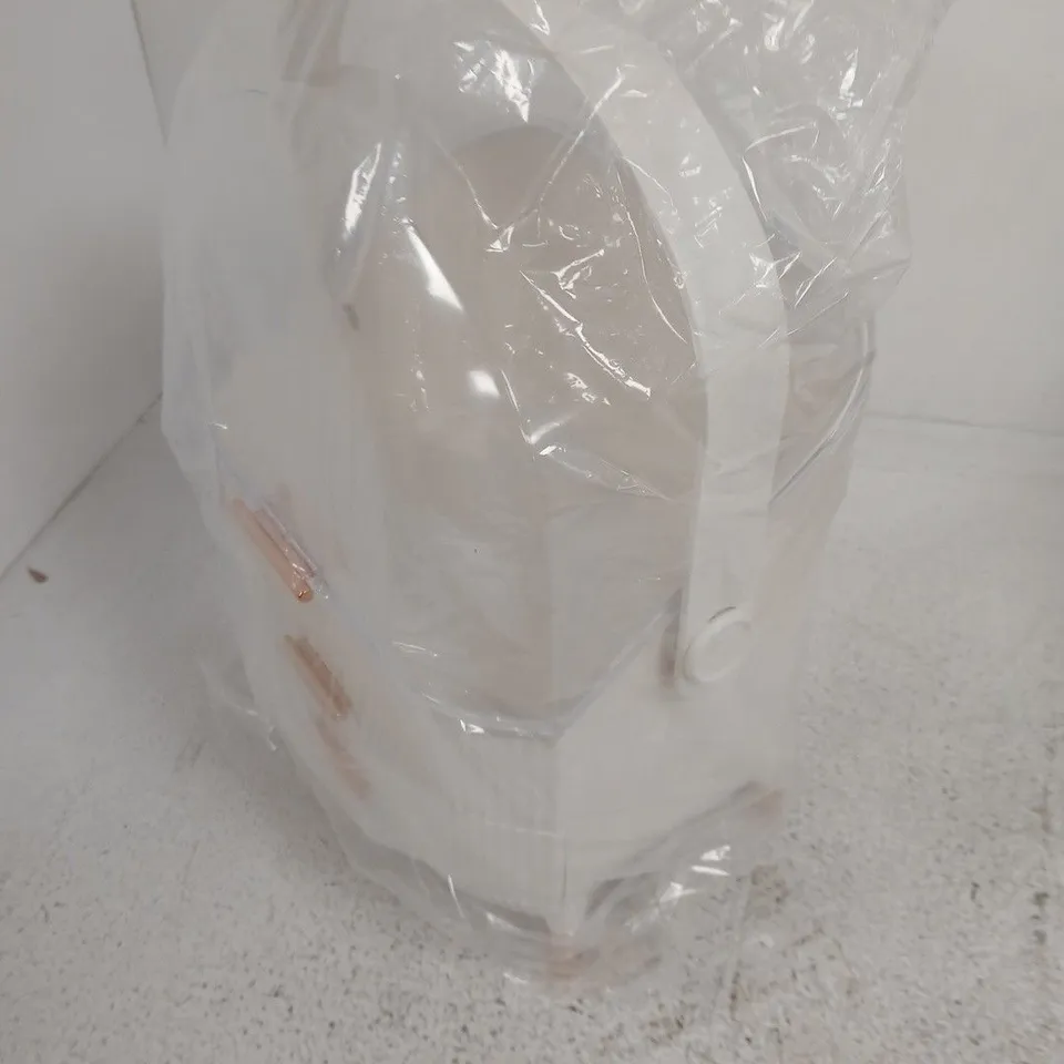 WHITE CURVED DRAWERS WITH CLEAR PLASTIC TOP AND FOUR SHORT LEGS (BOXED)