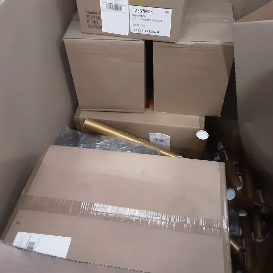 LARGE PALLET OF ASSORTED HOMEWARE ITEMS TO INCLUDE STORAGE BOXES, BASKETS, ROLLING TROLLEY ETC
