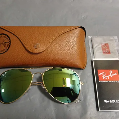 BOXED PAIR OF RAY BAN GLASSES WITH REFLECTIVE LENS 