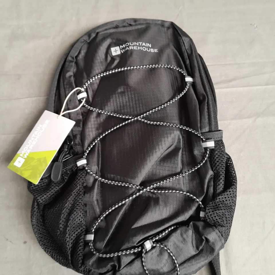 MOUNTAIN WAREHOUSE 8L TREK KIDS BACKPACK