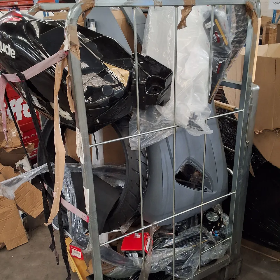CAGE CONTAINING ASSORTED CAR & VEHICLE PARTS