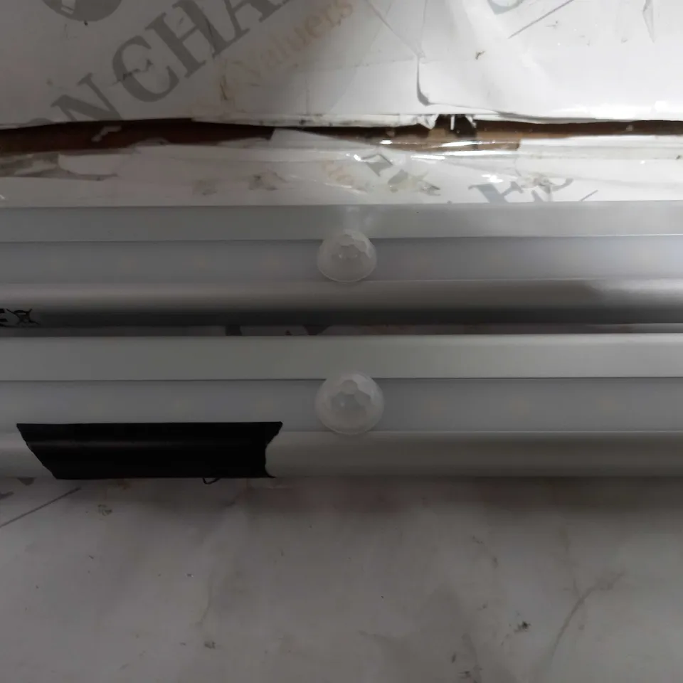 BOXED SFIXX BRUSHED ALUMINIUM PIR MOTION SENSOR LIGHTS DUO