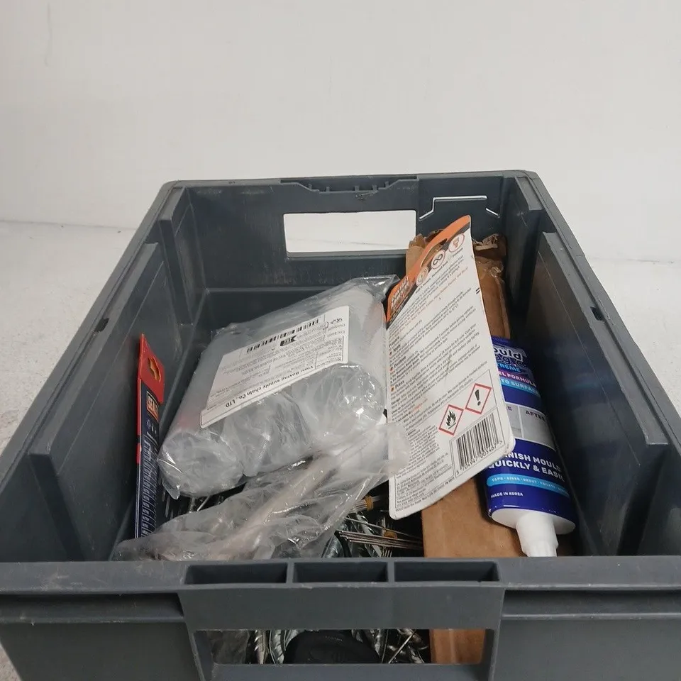 TOTE OF APPROXIMATELY 20 ASSORTED ITEMS TO INCLUDE SEALEY RECIPROCATING BLADE PACK, GORILLA CONTACT ADHESIVE, MOULD MAGIC EXTREME ETC