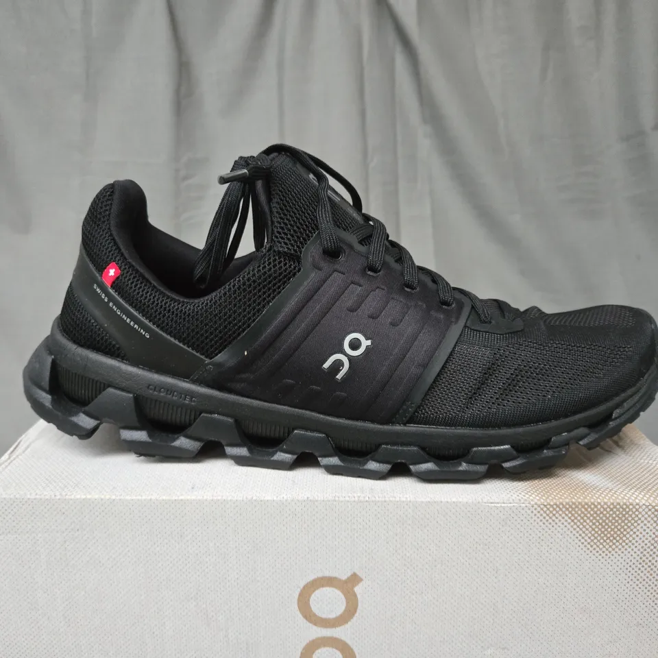 BOXED ON CLOUD CLOUDSWIFT 3 AD BLACK TRAINERS - UK 11