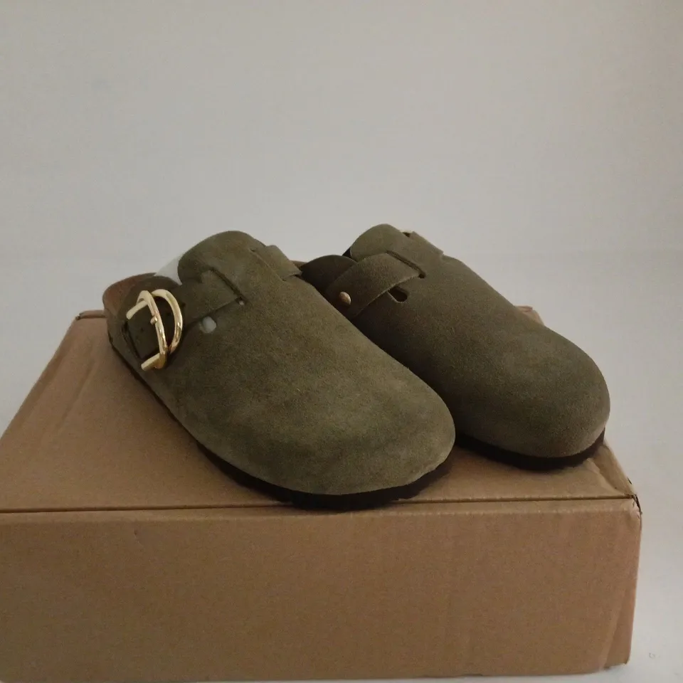 LAREDOUTE COLLECTIONS KHAKI MULES EU 38 BOXED