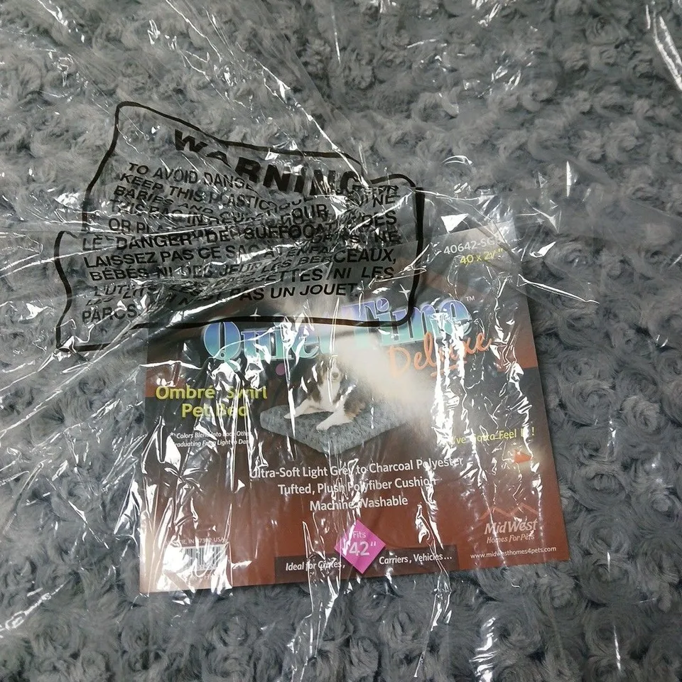 CAGE OF APPROXIMATELY 10 X MIDWEST HOMES FOR PETS OMBRE PLUSH PET BED – GREY, 42-INCH