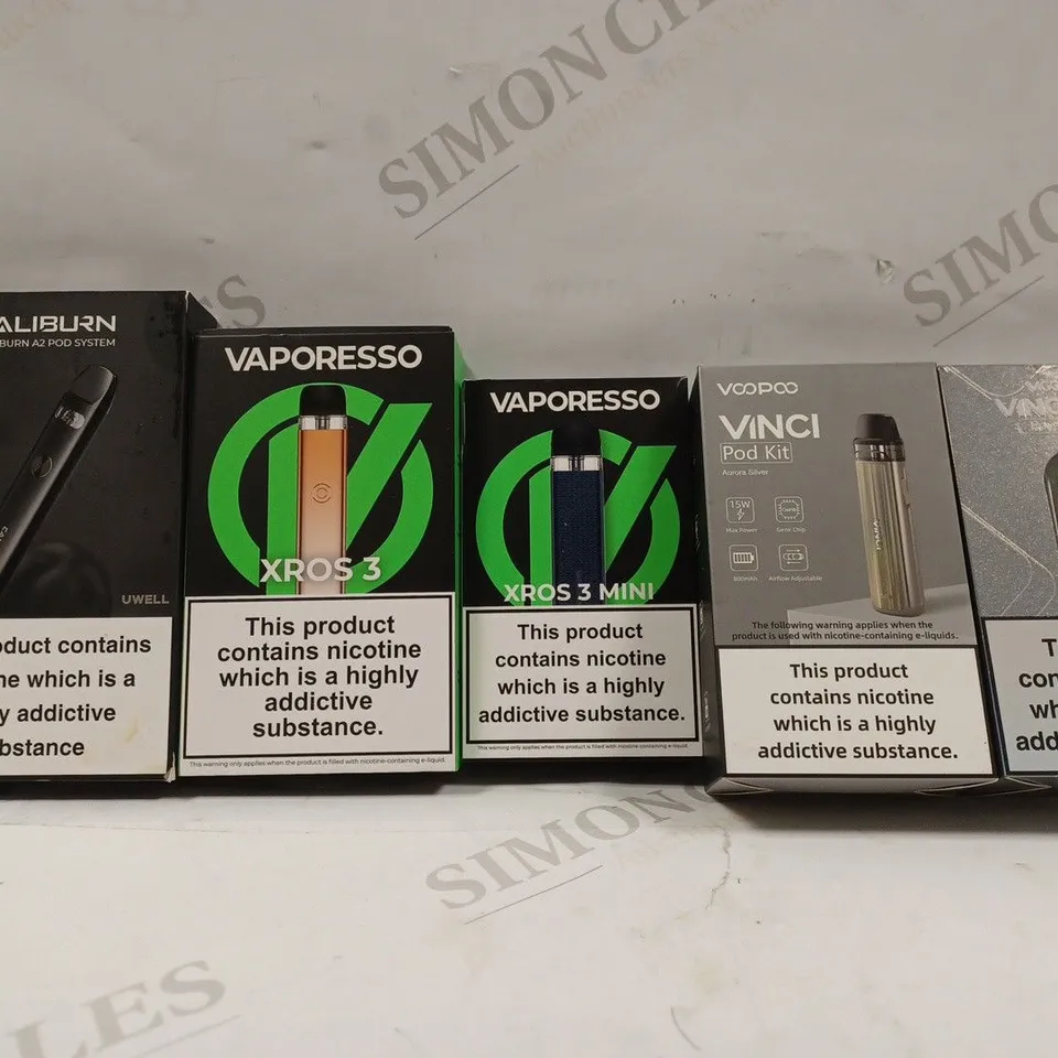 BOX OF APPROX 14 ASSORTED E-CIGARETTES TO INCLUDE - VAPORESSO XROS 3 MINI - VOOPOO VINCI POD KIT - CALIBURN A2 POD SYSTEM ECT