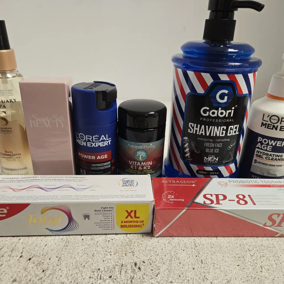 APPROX 12 ASSORTED BEAUTY PRODUCTS TO INCLUDE SANCTUARY SPA SPRAY, GABRI SHAVING GEL, COLGATE TOOTHPASTE, ETC