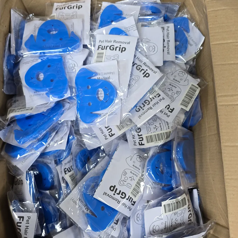 APPROXIMATELY 250 FURGRIP LAUNDRY PET HAIR REMOVERS - SMALL - DOG