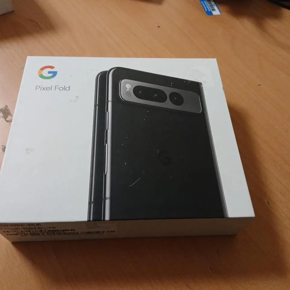 GOOGLE PIXEL FOLD – BLACK (BOXED)