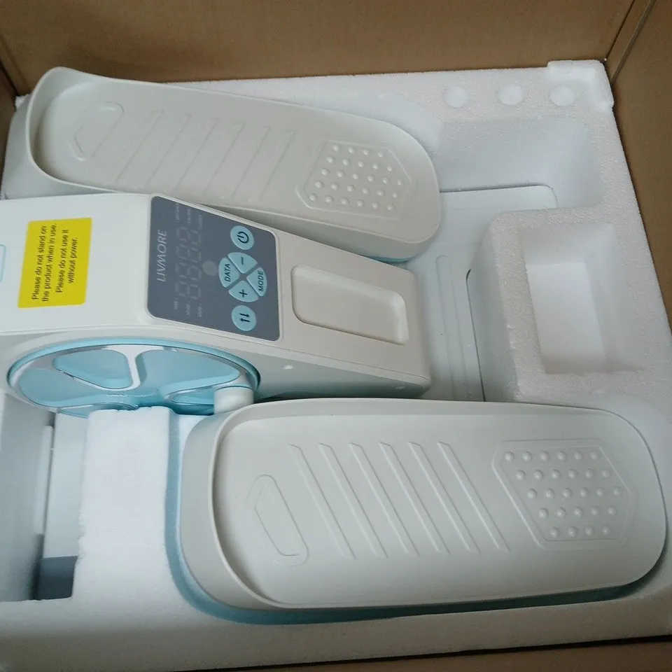 BOXED LIVMORE ANTI-SLIP PEDAL EXERCISER IN WHITE