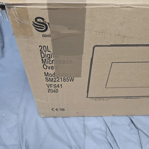 20L DIGITAL MICROWAVE OVEN – MODEL SM22185W PLUS A CAGE FULL OF GARDEN BROKEN ITEMS 2 X MICROWAVES WITH BROKEN GLASS APPROXIMATELY 10 ITEMS IN TOTAL .
