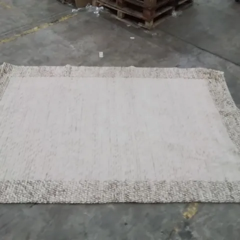 QUALITY DESIGNER AREA RUG - APPROXIMATELY 250X160CM