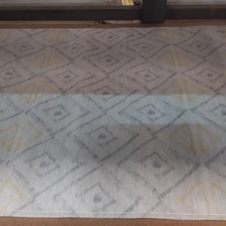 LAMAVOLA LINE CARPET - YELLOW/ GREY