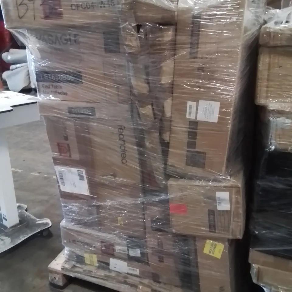 PALLET OF ASSORTED HOUSEHOLD GOODS AND PRODUCTS TO INCLUDE;CAT TREE,END TABLE,CORNER SHELF 