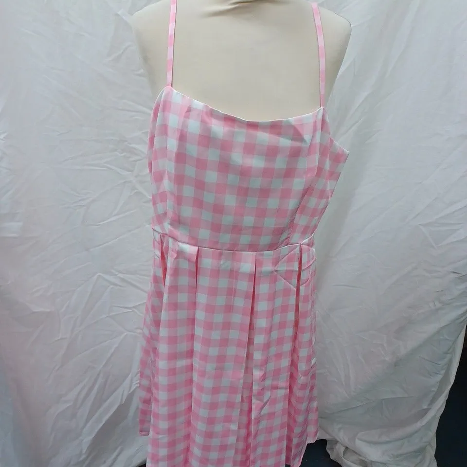 PINK AND WHITE DRESS WITH ACCESSORIES SIZE 2XL