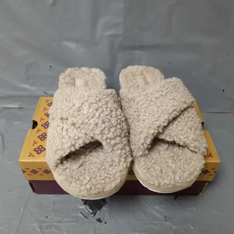 SKECHERS COZY SLIDE SLIPPERS - TAUPE - SIZE 7