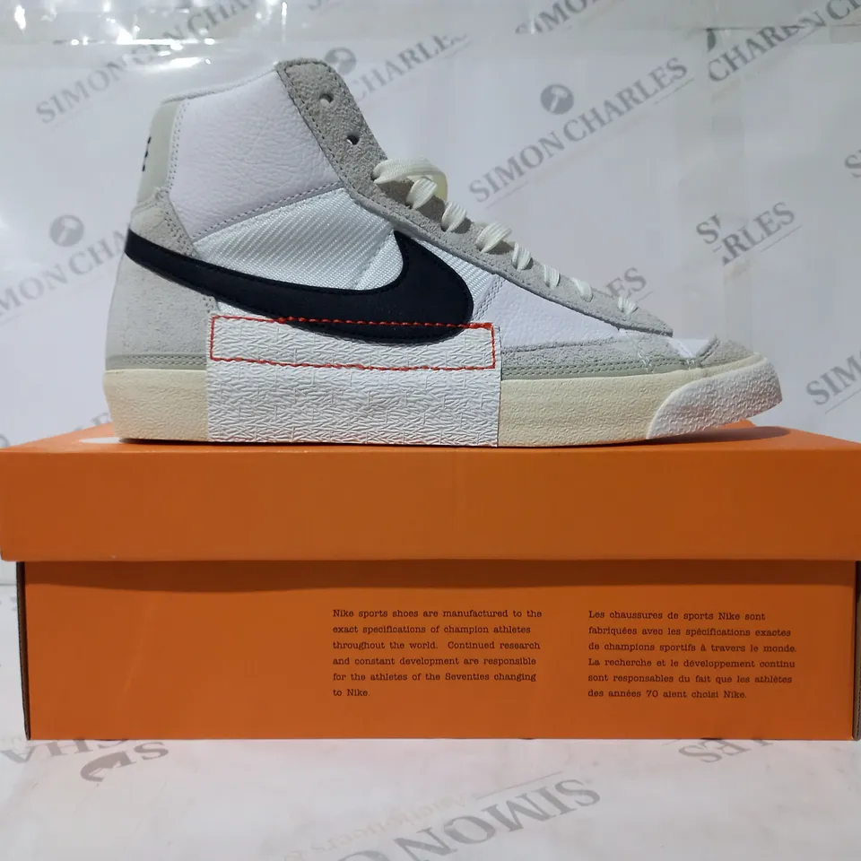 BOXED PAIR OF NIKE BLAZER MID PRO CLUB SHOES IN WHITE/BLACK/BONE UK SIZE 9