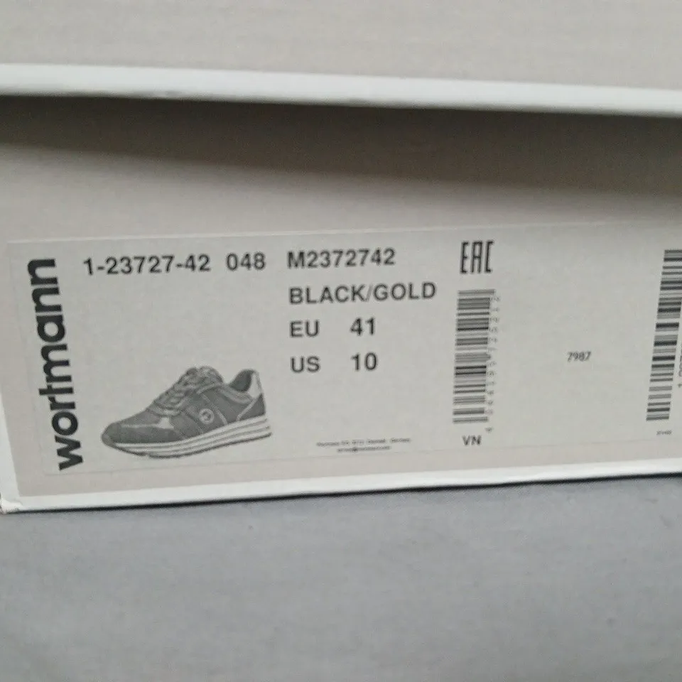 BOXED TAMARIS VEGAN WOMEN'S TRAINERS IN BLACK/GOLD, UK 8 (EU 41, US 10)