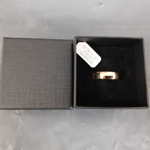 YELLOW GOLD PERSONALISED RING