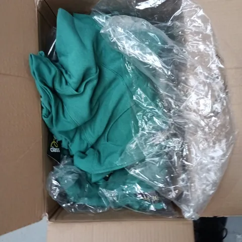 BOX OF APPROXIMATELY 12 TIS THE SZN JUMPERS IN ASSORTED SIZES