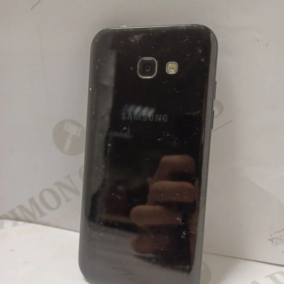 SAMSUNG GALAXY A5 MOBILE PHONE IN BLACK