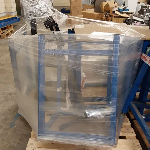 PALLET OF 4 SPACEGUARD TABLES AND 2 STANDS