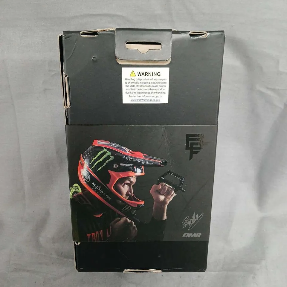 BOXED BURGTEC MK5 PLATFORM BIKE PEDALS – PAIR