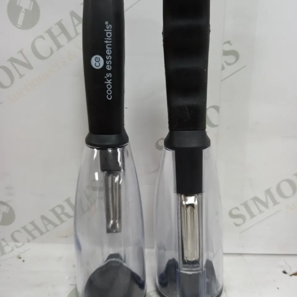COOKS ESSENTIAL X2 HANDHELD PEELER WITH CATCH BASE