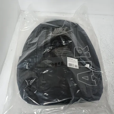 BAGGED NIKE KIDS' BACKPACK (20L) IN BLACK