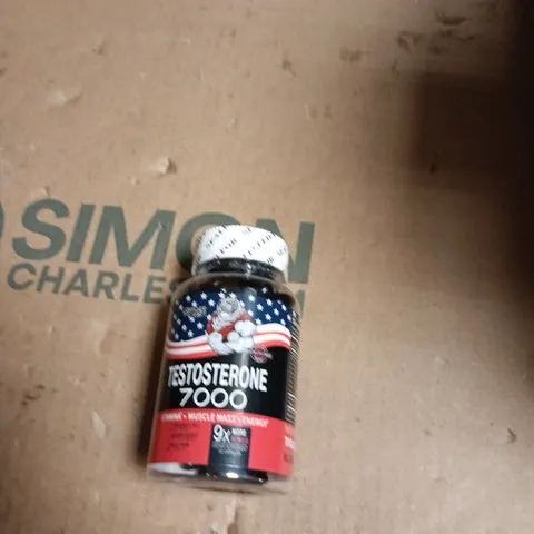 APPROXIMATELY 10 ASSORTED VITAMINS AND SUPPLEMENTS INCLUDING TESTOSTERONE 7000 AND FEROGLOBIN CAPSULES 