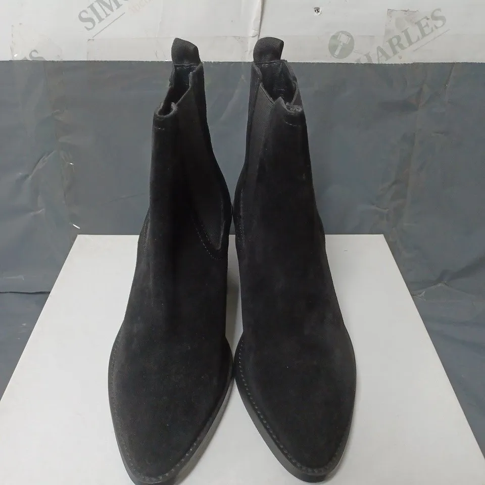 BOXED PAIR OF WOMENS BLACK SUEDE ANKLE BOOTS SIZE 36